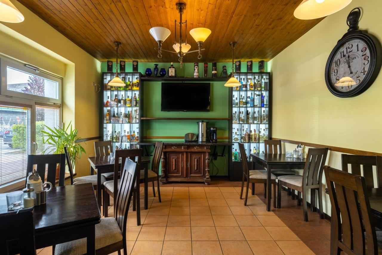 Penzion Rodos - Cafe Prague Luaran gambar
